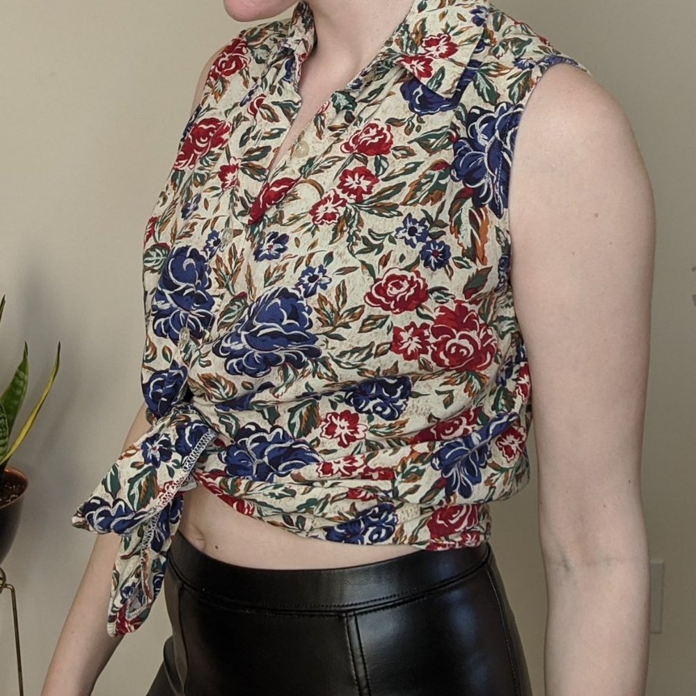Vintage Floral Collared Top